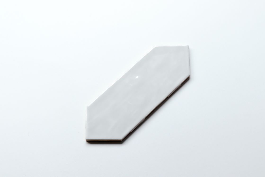 Inovation Ceramic Wall Tile / Custom Glazed Kitchen Tiles Arrow Shape